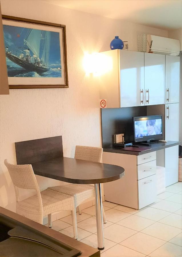 Studio Port Vauban Excellente Situation Climatise Box Fibre Antibes Exteriör bild